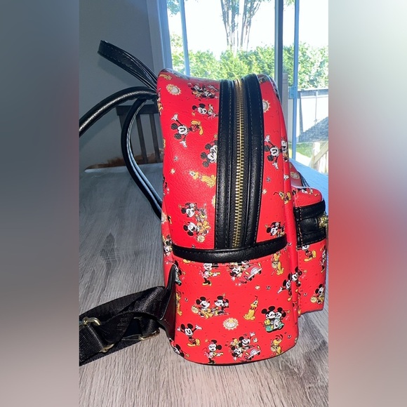 Loungefly Mickey and friends - Picture 4 of 6